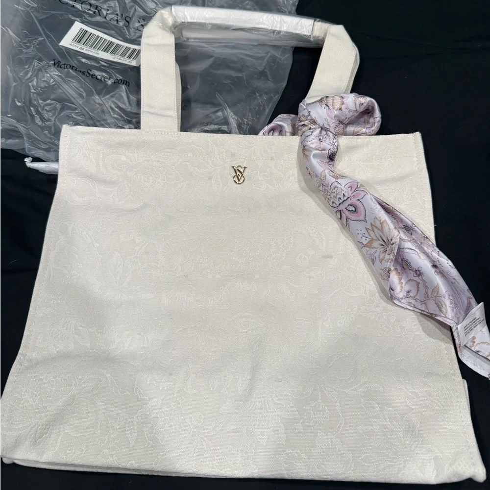 Victoria's Secret Cream Tote Bag with Elegant Twilly Scarf NWT